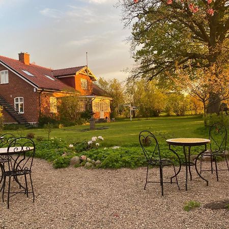 Villa Sandby B&B Borrby 외부 사진